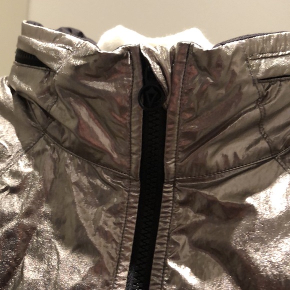 Ivivva girl’s iridescent windbreaker - Picture 6 of 12